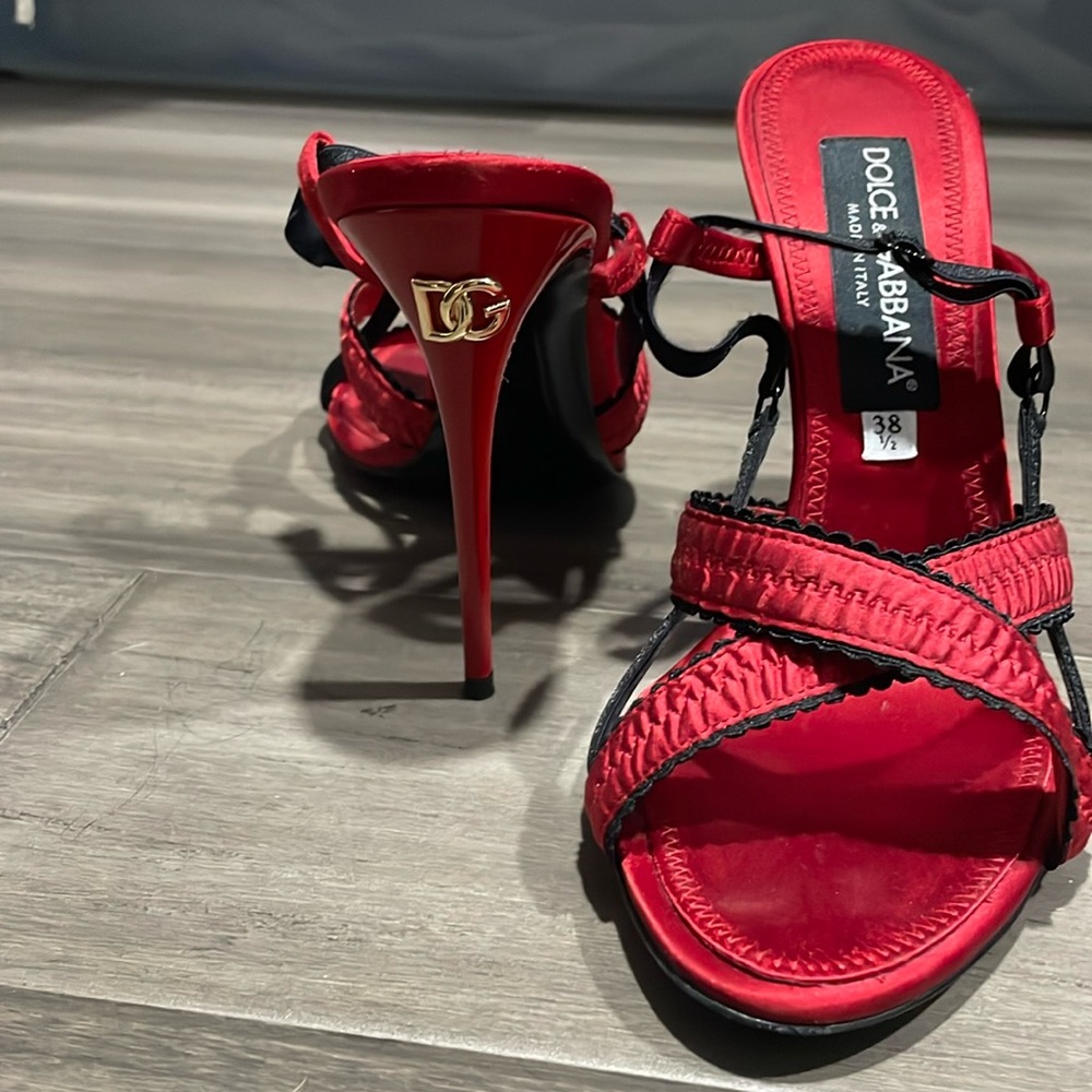 Authentic Dolce and gabbana corset red heels